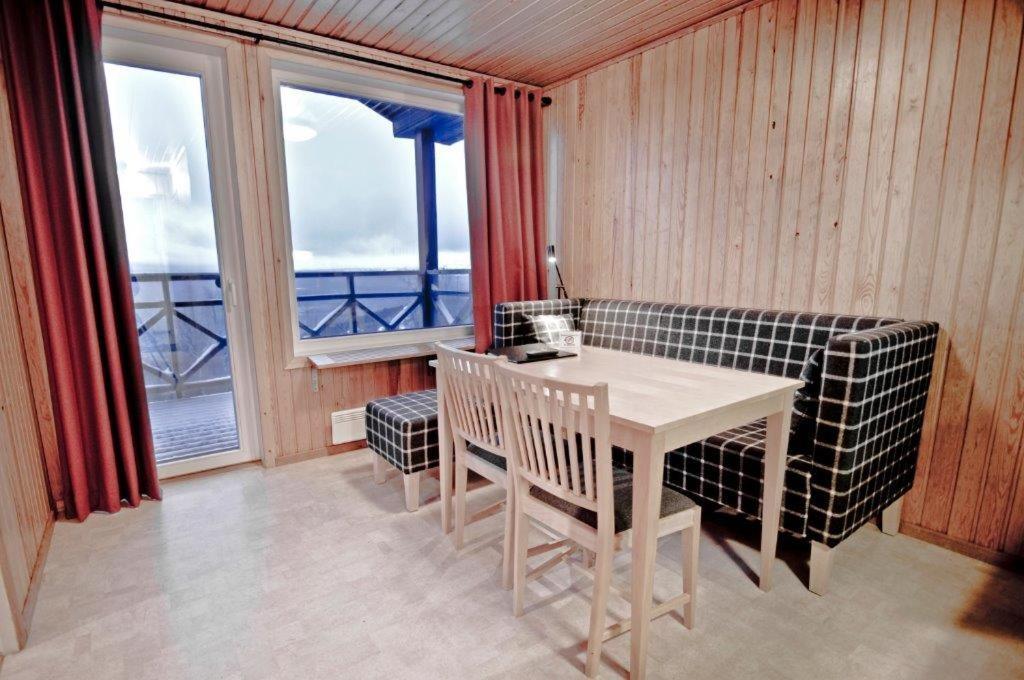 Björkliden Kappas Cabin Village מראה חיצוני תמונה